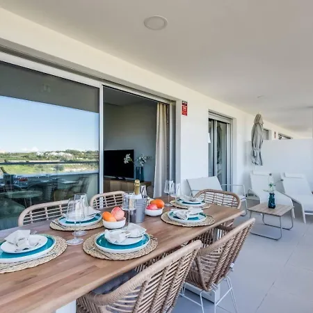 Casa Con Vistas - 2 Bedroom With Terrace Apartment *